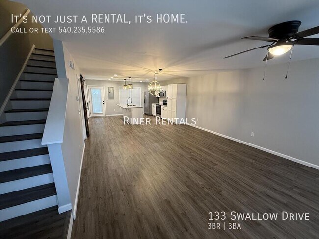 Building Photo - 133 Swallow Dr