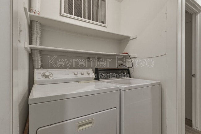 Building Photo - 2871 Marrcrest W