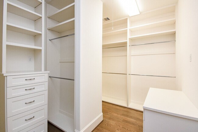 Building Photo - 810 Remington Glade Dr