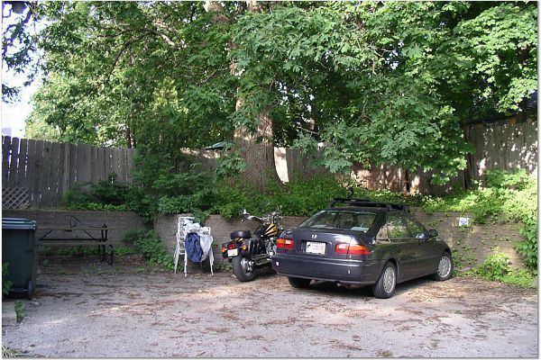 Building Photo - 1139 E GORHAM ST APT 2