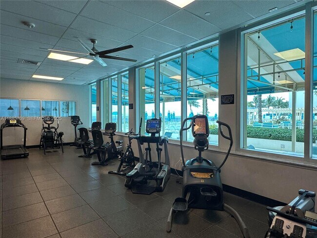 Building Photo - 2501 S Ocean Dr