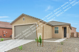 Building Photo - Delightful newer home with neutral color p...