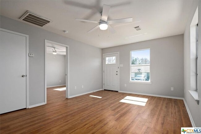 Building Photo - 1202 Hillyer St