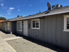 Building Photo - "Charming 3-Bedroom 1 BATH  Haven in Merce...