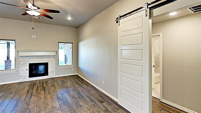 Building Photo - 2409 Ryder Dr
