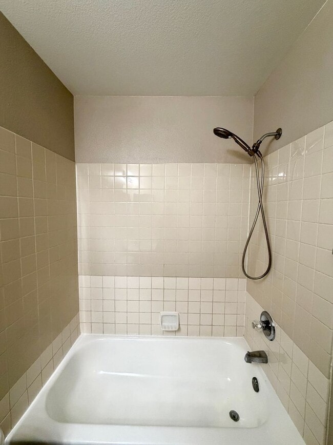 Building Photo - 5712 Viberti Ct