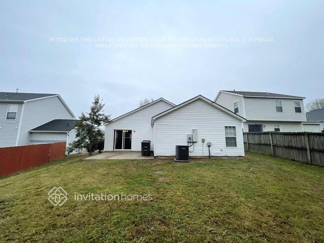 Building Photo - 3049 Parade Ln SW