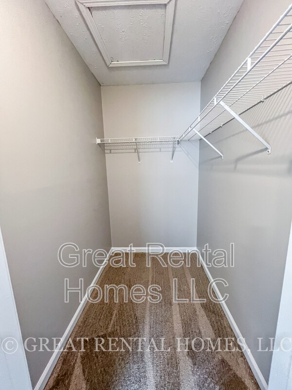 Building Photo - 26 Fairhaven Dr