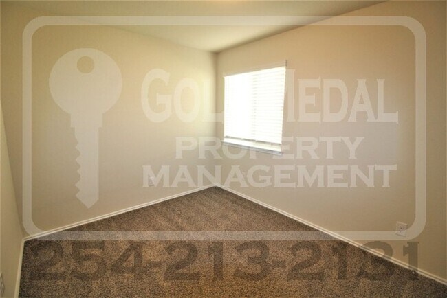 Building Photo - 306 Danielle Dr