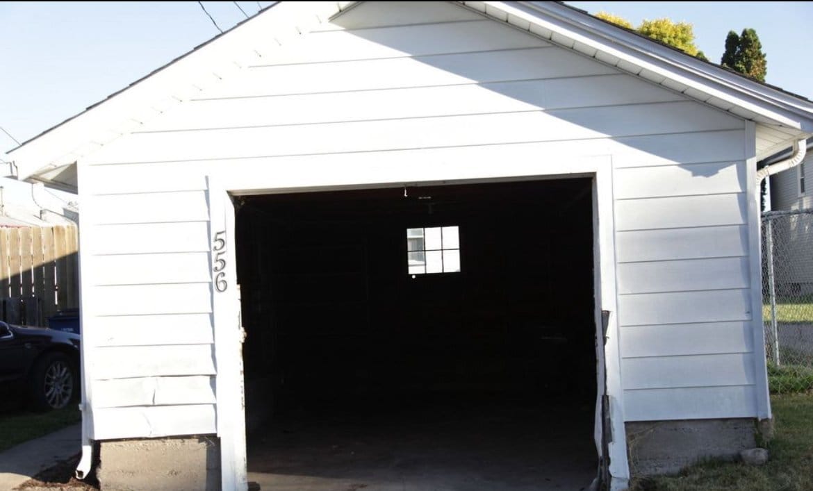 Building Photo - 556 20th Ave
