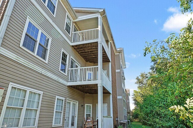 Building Photo - 961 Mistflower Ln