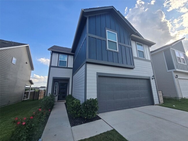 Building Photo - 2913 St Regis Dr