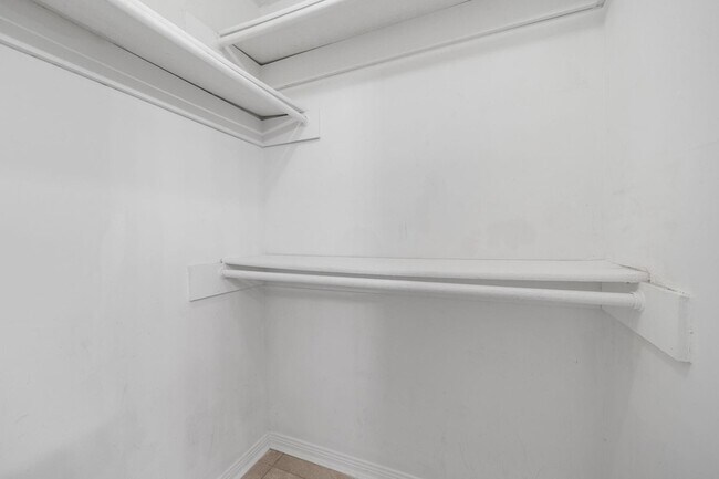 Building Photo - 8514 Deer Meadow Dr