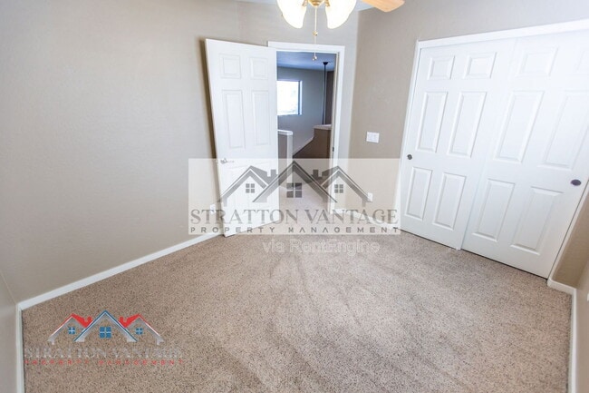 Building Photo - 544 N Alma School Rd