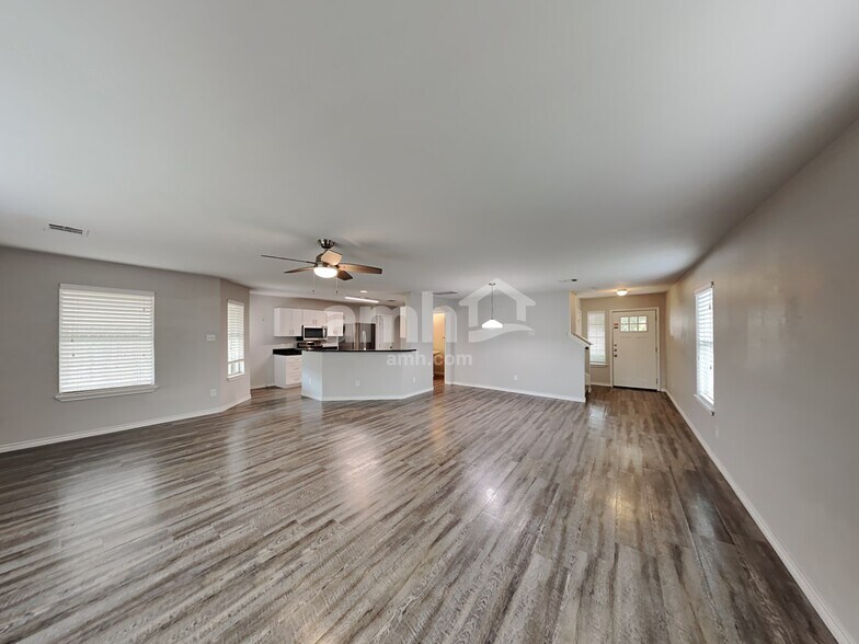 Building Photo - 13323 Ambrosa Dr