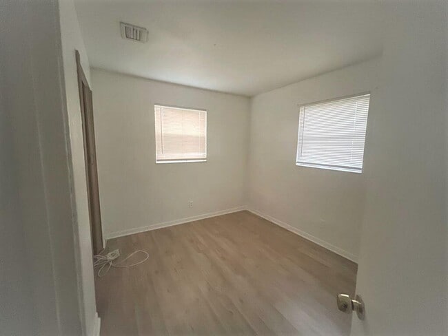 Building Photo - 1681 W 29th St