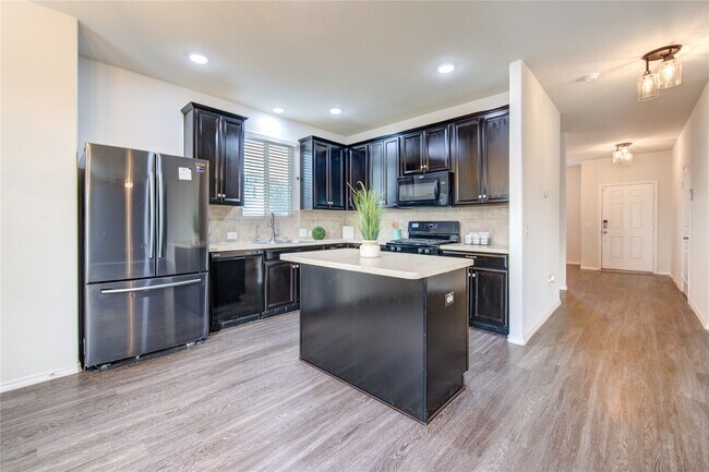 Building Photo - 5027 Brewcastle Ln