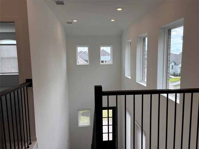 Building Photo - 6307 Serenity View Ln
