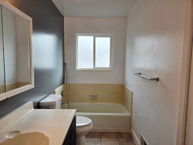 Building Photo - 1968 E 5850 S