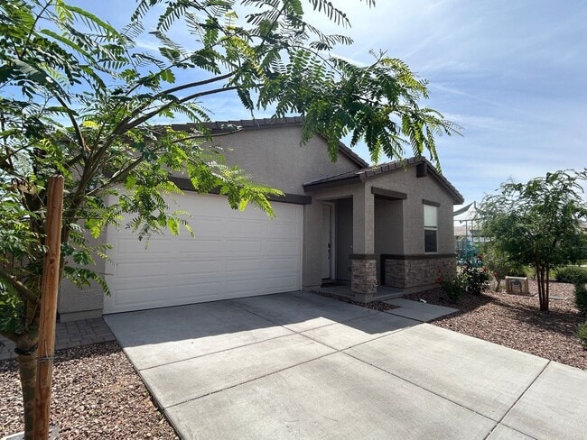 Building Photo - 17347 W Sanna St