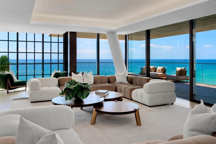Primary Photo - 8955 Collins Ave