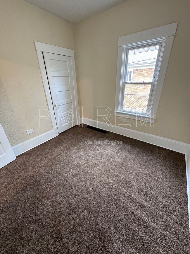 Building Photo - 1855 Flint Ave