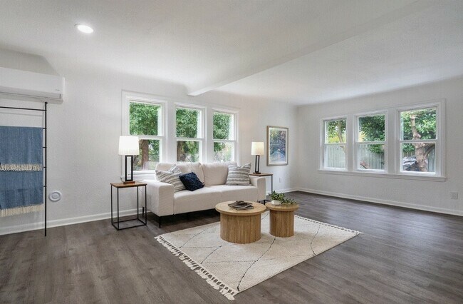 Building Photo - 14244 29th Ave S