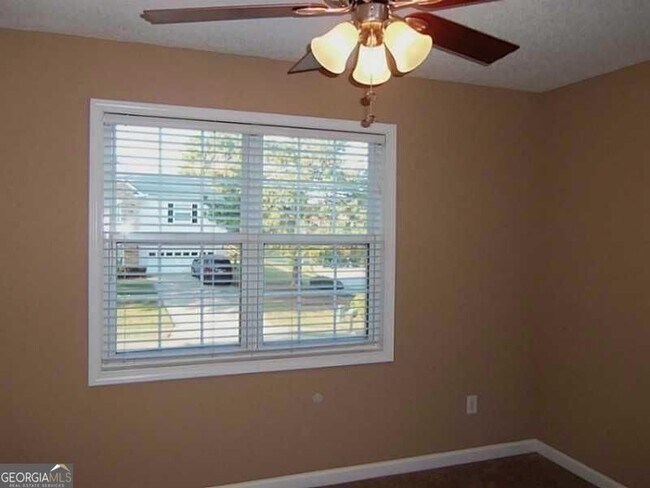 Building Photo - 2603 Lone Oak Trail