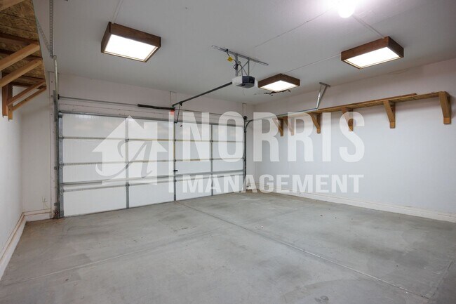Building Photo - Beautiful Two Story Home Available Now!