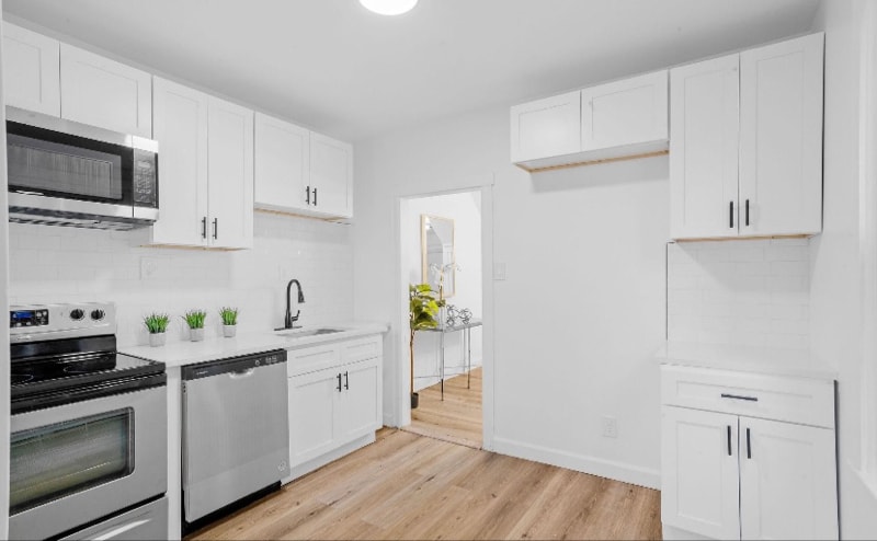 Building Photo - 1214 E Stafford St