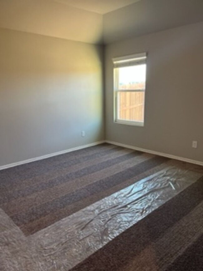 Building Photo - Beautiful New Home!