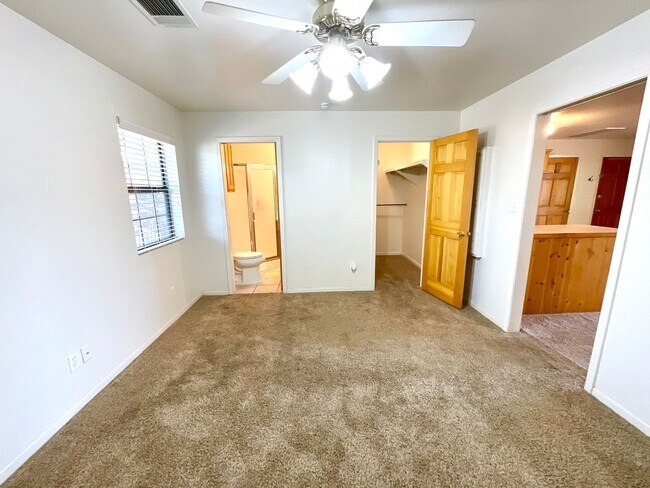 Building Photo - 103 Beach Dr