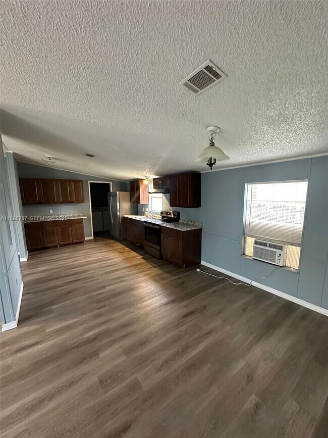 Building Photo - 11863 Atlantic Cir