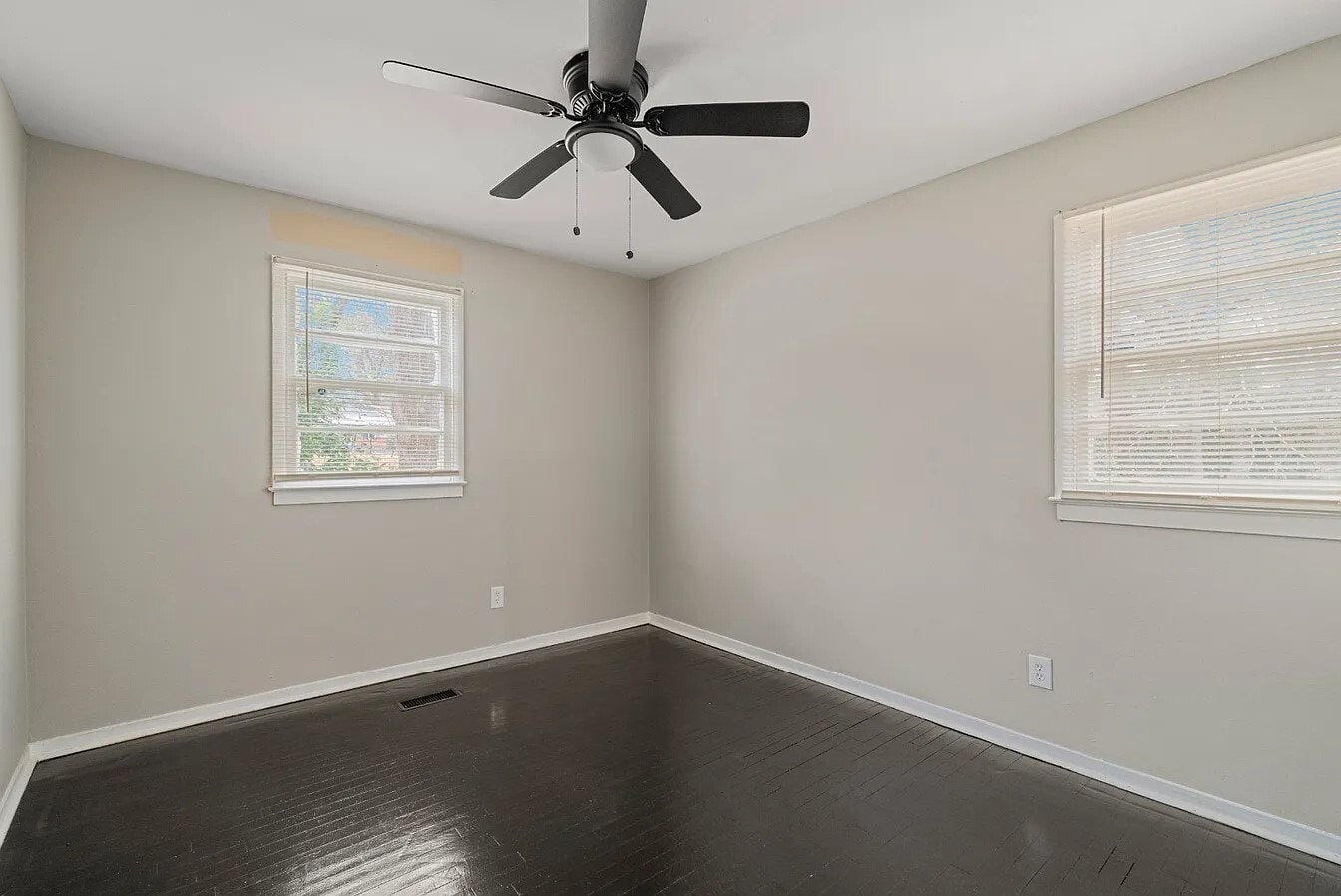 Bedroom 1 - 4647 Buckner St