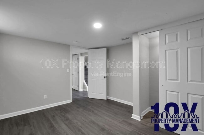 Building Photo - 2453 McGuffey Rd