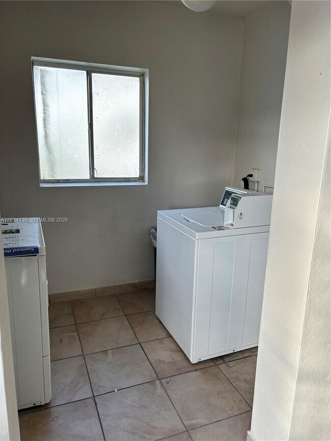 Building Photo - 7701 SW 88th St