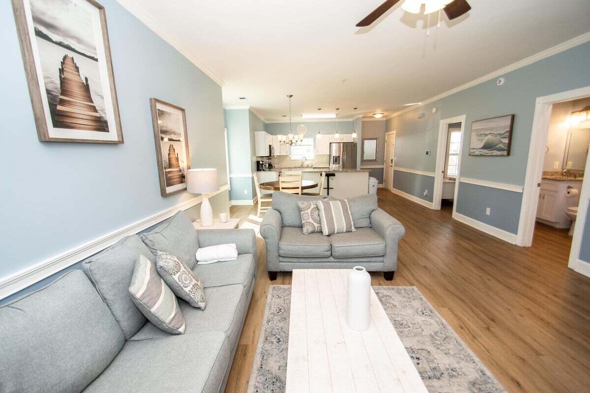 Building Photo - 4868 Dahlia Ct