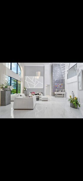 Building Photo - 16849 Pierre Cir