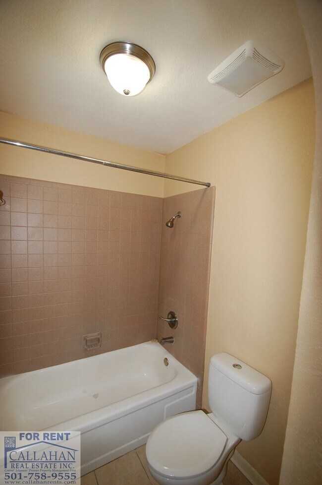 Building Photo - Little Rock 4 Bedroom Home