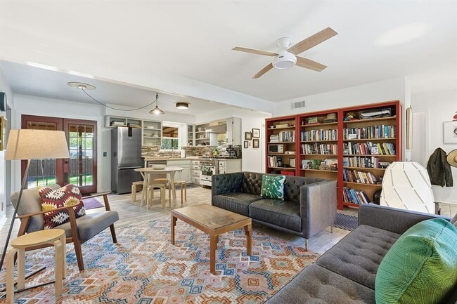 Building Photo - 8801 Redfield Ln