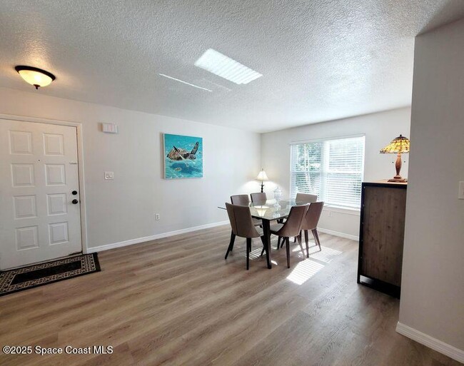 Building Photo - 225 S Tropical Trail
