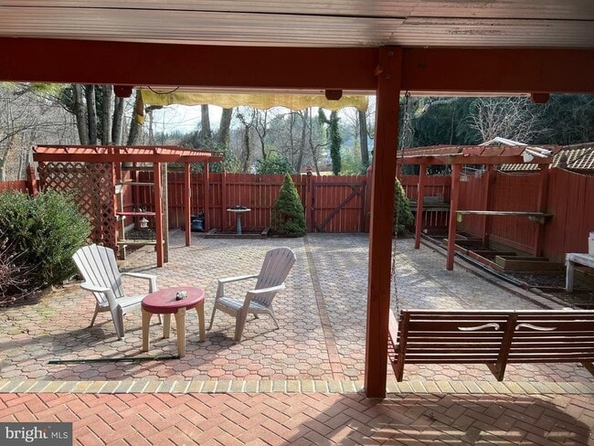 Building Photo - 283 Point to Point Square