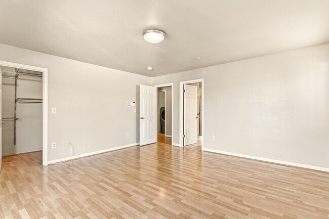 Building Photo - Expansive Valley Views & Private Living in Castro Valley - 4BD/3BA Exec Home