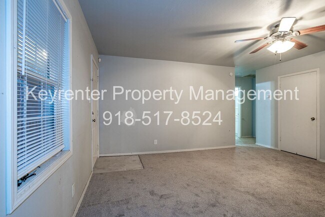 Building Photo - 2 Bed | 1 Bath East Tulsa with Spacious Back yard!