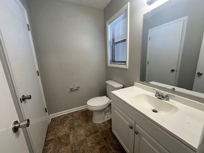 Building Photo - 1190 Wrenwood Ct