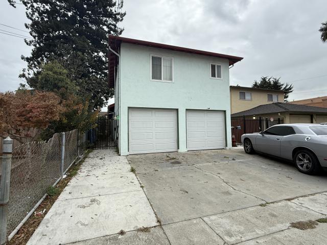 Building Photo - 2 bedroom in Oakland CA 94605