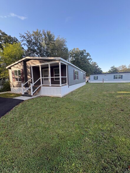 Building Photo - 7 Branette Ln