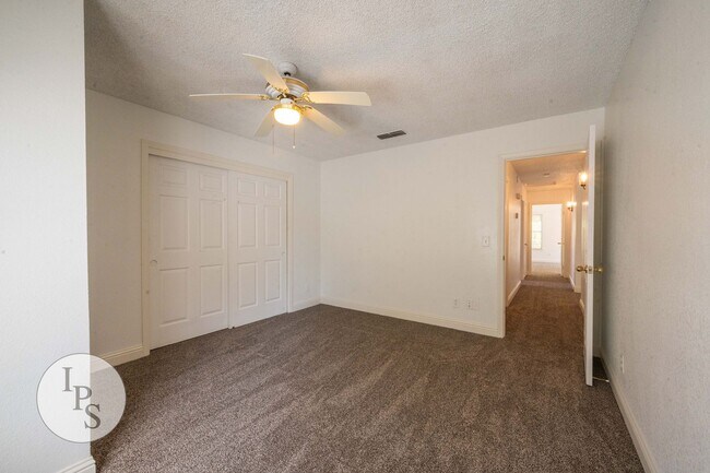 Building Photo - North Fresno Home in CUSD, 3BR/2BA, Beautiful Updates - Lots of Amenities!