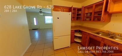 Building Photo - 628 Lake Dr W