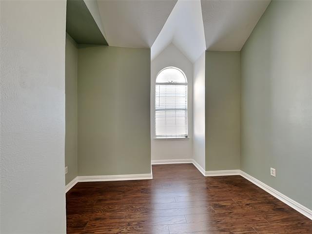 Building Photo - 2 Stonebriar Ct
